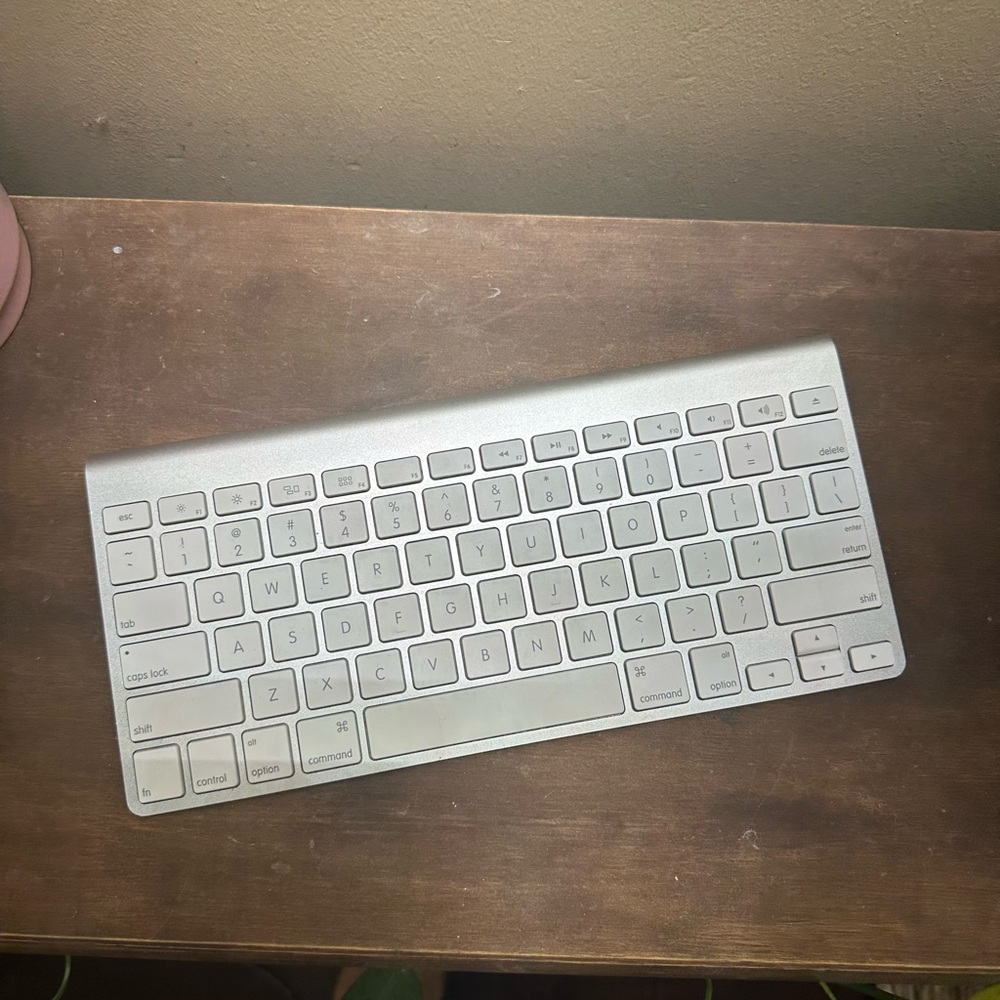Apple Mac Wireless Keyboard A1314